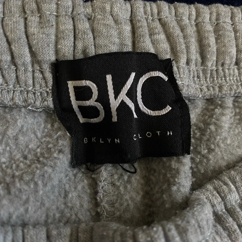 Gray Sweatpants with Drawstring - Picture 4 of 4